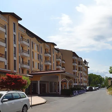 Rent Royal Sun ساني بيتش